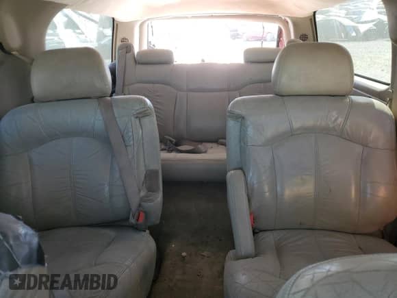2002 Chevrolet Suburban LT z VIN 1GNFK16Z92J319725, wystawiony jako Copart lot #49640395 z przebiegiem 283 114 mil mil oraz Czysty tytuł • Clean title. Historia ofert i sprzedaży dostępna na DreamBid. Obrazek 10.
