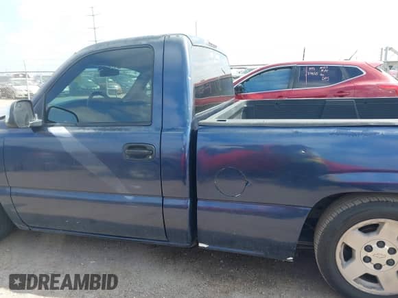 2000 Chevrolet Silverado 1500 LS with VIN 1GCEC14T1YZ289677, listed as a IAAI auction lot 41534790 with 214,103 mi miles and . Bid and sale history available at DreamBid. Image 15.