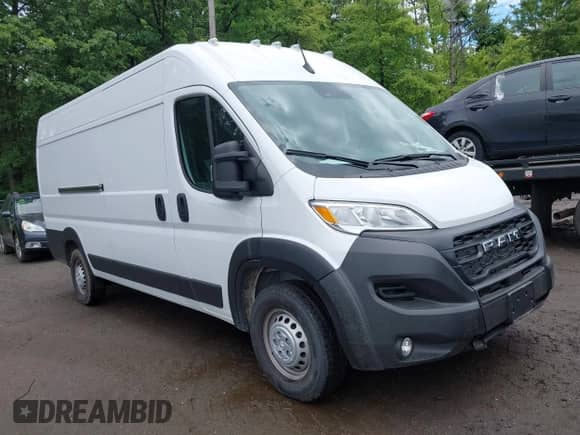 2025 Ram ProMaster Cargo Tradesman с VIN 3C6MRVJG5SE517733, выставлен на аукционе IAAI как лот 42302812 с пробегом 3 824 миль миль и . История ставок и продаж доступна на DreamBid. Изображение 1.