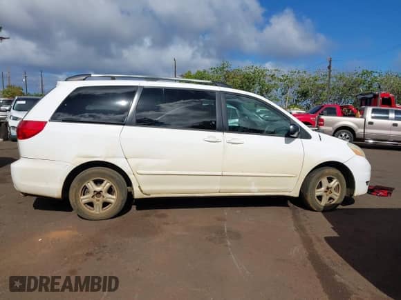 2010 Toyota Sienna CE с VIN 5TDKK4CC7AS324707, выставлен на аукционе IAAI как лот 42853782 с пробегом 196 862 миль миль и . История ставок и продаж доступна на DreamBid. Изображение 13.