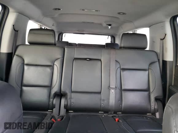 2018 Chevrolet Suburban LT z VIN 1GNSCHKCXJR332103, wystawiony jako Copart lot #82861393 z przebiegiem 143 607 mil mil oraz . Historia ofert i sprzedaży dostępna na DreamBid. Obrazek 10.