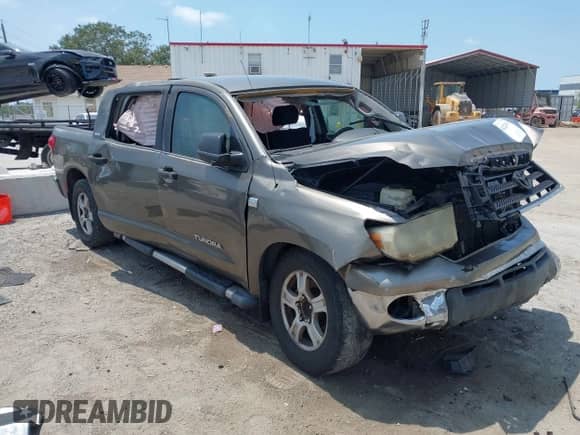 2007 Toyota Tundra SR5 z VIN 5TBET54197S454714, wystawiony jako IAAI lot #42234798 z przebiegiem 385 323 mil mil oraz . Historia ofert i sprzedaży dostępna na DreamBid. Obrazek 1.