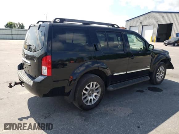 2008 Nissan Pathfinder SE z VIN 5N1BR18B88C612074, wystawiony jako Copart lot #62854385 z przebiegiem 107 918 mil mil oraz Szkoda całkowita • Salvage title. Historia ofert i sprzedaży dostępna na DreamBid. Obrazek 3.