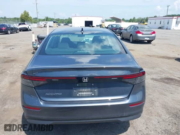 2024 Honda Accord EX с VIN 1HGCY1F32RA058875, выставлен на аукционе IAAI как лот 42853154 с пробегом 15 201 миль миль и . История ставок и продаж доступна на DreamBid. Изображение 16.