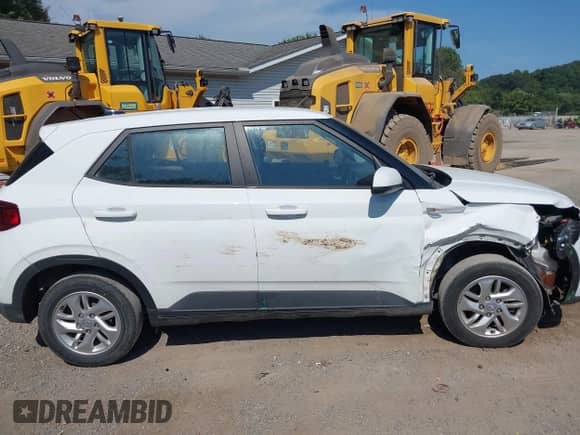 2021 Hyundai Venue SE z VIN KMHRB8A35MU108424, wystawiony jako IAAI lot #43027062 z przebiegiem 66 689 mil mil oraz . Historia ofert i sprzedaży dostępna na DreamBid. Obrazek 14.