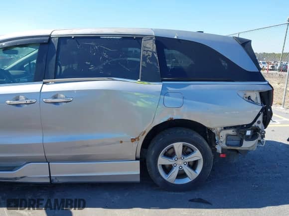 2019 Honda Odyssey EX-L with VIN 5FNRL6H73KB073550, listed as a IAAI auction lot 41666490 with 40,518 mi miles and . Bid and sale history available at DreamBid. Image 21.