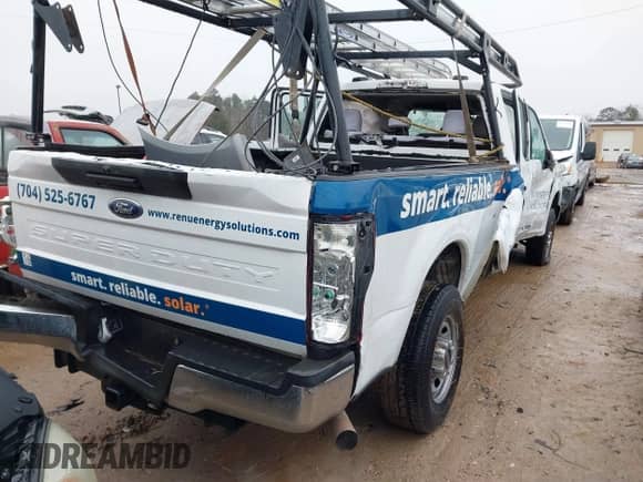 2020 Ford F-250 XL z VIN 1FT7W2B64LEE30499, wystawiony jako IAAI lot #41558590 z przebiegiem Nie podano mil oraz . Historia ofert i sprzedaży dostępna na DreamBid. Obrazek 4.