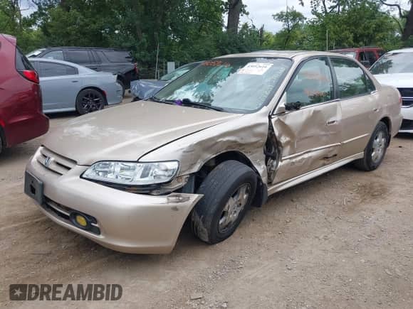 2001 Honda Accord EX z VIN 1HGCG16531A085429, wystawiony jako IAAI lot #43052616 z przebiegiem 198 140 mil mil oraz . Historia ofert i sprzedaży dostępna na DreamBid. Obrazek 2.