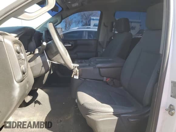 2019 Chevrolet Silverado 1500 Custom с VIN 1GCPYBEH0KZ370607, выставлен на аукционе Copart как лот 46802605 с пробегом 112 881 миль миль и Списание • Salvage title. История ставок и продаж доступна на DreamBid. Изображение 7.