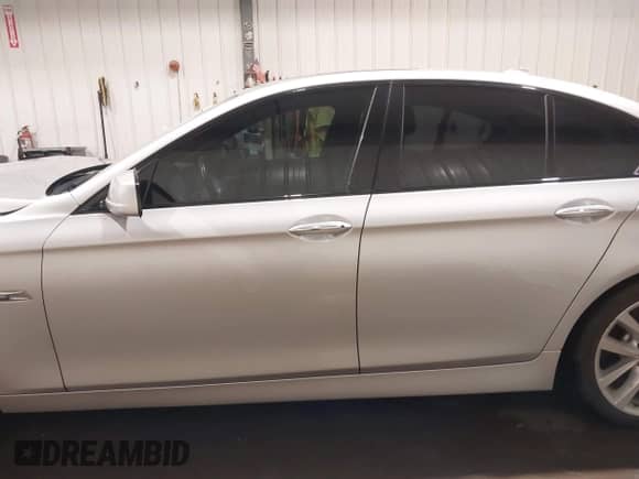 2012 BMW 5 Series 535i xDrive с VIN WBAFU7C5XCDU65510, выставлен на аукционе IAAI как лот 42779525 с пробегом 101 864 миль миль и . История ставок и продаж доступна на DreamBid. Изображение 14.