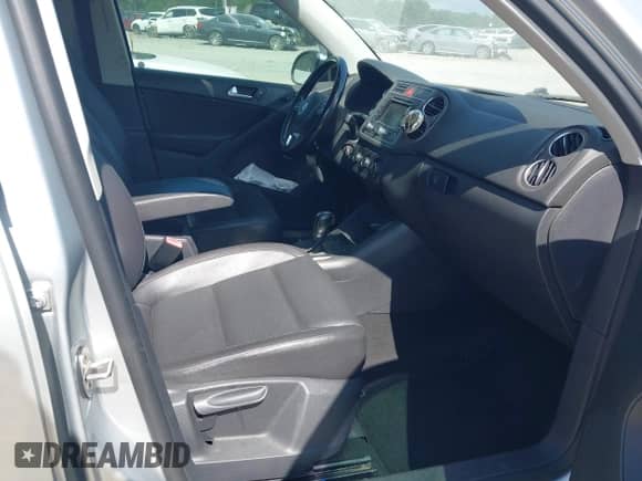 2011 Volkswagen Tiguan S with VIN WVGAV7AX0BW550630, listed as a IAAI auction lot 42445650 with 185,176 mi miles and . Bid and sale history available at DreamBid. Image 5.