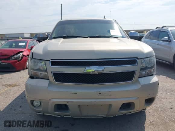 2007 Chevrolet Tahoe LT with VIN 1GNFC13067R104587, listed as a IAAI auction lot 43223507 with 217,966 mi miles and . Bid and sale history available at DreamBid. Image 12.