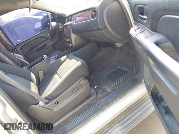 2011 Chevrolet Tahoe LS с VIN 1GNSCAE08BR377230, выставлен на аукционе IAAI как лот 43045639 с пробегом 320 993 миль миль и . История ставок и продаж доступна на DreamBid. Изображение 5.