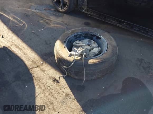 2019 GMC Sierra 1500 Elevation with VIN 1GTR8CED3KZ369589, listed as a IAAI auction lot 43316907 with 191,544 mi miles and . Bid and sale history available at DreamBid. Image 12.