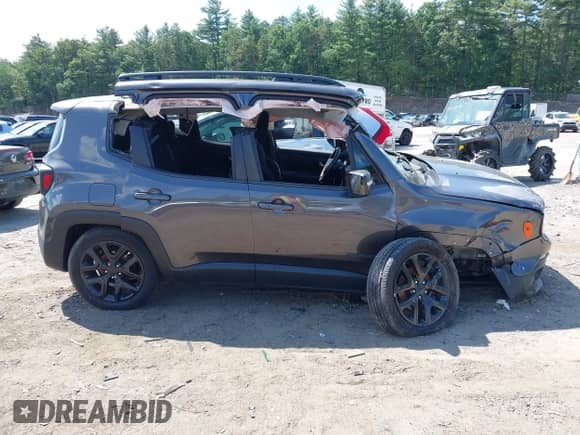 2018 Jeep Renegade Latitude с VIN ZACCJBBB6JPG73732, выставлен на аукционе IAAI как лот 42549052 с пробегом 65 388 миль миль и . История ставок и продаж доступна на DreamBid. Изображение 14.