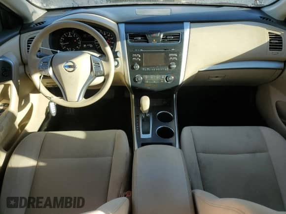 2015 Nissan Altima SV с VIN 1N4AL3AP9FC585408, выставлен на аукционе Copart как лот 86797075 с пробегом 84 938 миль миль и Списание • Salvage title. История ставок и продаж доступна на DreamBid. Изображение 8.