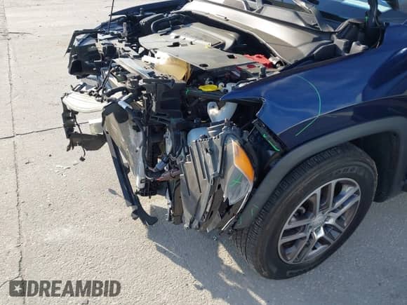 2020 Jeep Compass Latitude z VIN 3C4NJCBB1LT224727, wystawiony jako IAAI lot #41683813 z przebiegiem 36 107 mil mil oraz . Historia ofert i sprzedaży dostępna na DreamBid. Obrazek 6.