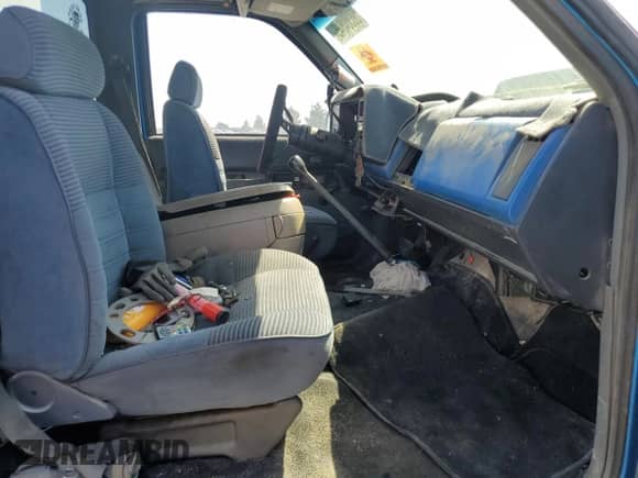 1988 Chevrolet Silverado 2500 с VIN 2GCFC24K9J1151028, выставлен на аукционе Copart как лот 66364645 с пробегом 147 745 миль миль и Списание • Salvage title. История ставок и продаж доступна на DreamBid. Изображение 10.