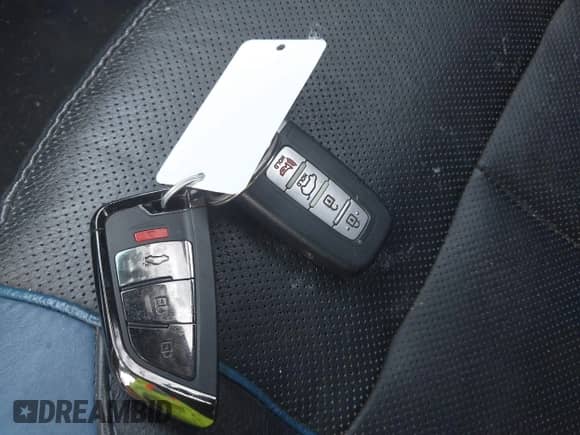 2013 Hyundai Veloster Turbo с VIN KMHTC6AE2DU163910, выставлен на аукционе IAAI как лот 42880099 с пробегом 244 002 миль миль и . История ставок и продаж доступна на DreamBid. Изображение 11.