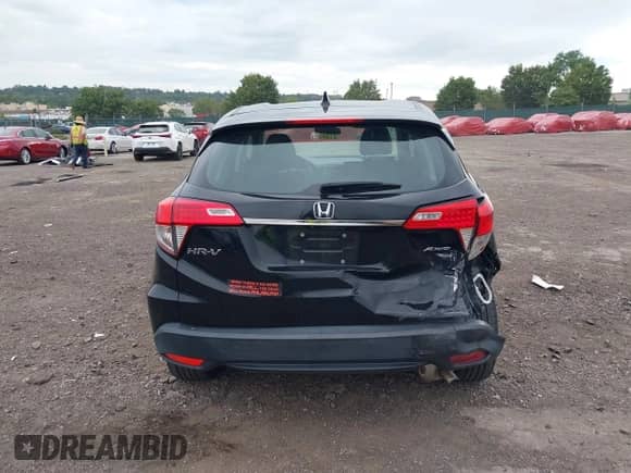 2020 Honda HR-V LX z VIN 3CZRU6H36LG701892, wystawiony jako IAAI lot #43007826 z przebiegiem 137 503 mil mil oraz . Historia ofert i sprzedaży dostępna na DreamBid. Obrazek 16.