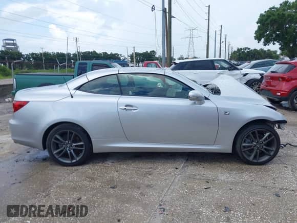 2015 Lexus IS 250 C with VIN JTHFF2C23F2533277, listed as a IAAI auction lot 42555074 with Not provided miles and . Bid and sale history available at DreamBid. Image 14.