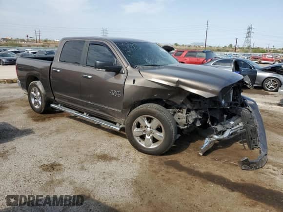 2018 Ram 1500 Big Horn z VIN 1C6RR6LGXJS119499, wystawiony jako Copart lot #64791125 z przebiegiem 67 634 mil mil oraz Szkoda całkowita • Salvage title. Historia ofert i sprzedaży dostępna na DreamBid. Obrazek 4.