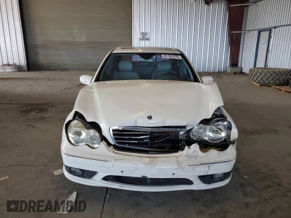 2007 Mercedes-Benz C 230 Sport with VIN WDBRF52H27A950367, listed as a Copart auction lot 81101475 with 204,999 mi miles and Salvage title. Bid and sale history available at DreamBid. Image 5.