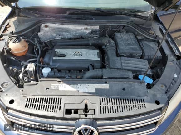 2013 Volkswagen Tiguan with VIN WVGHV7AX9DW555021, listed as a Copart auction lot 68068185 with 275,264 mi miles and Clean title. Bid and sale history available at DreamBid. Image 12.