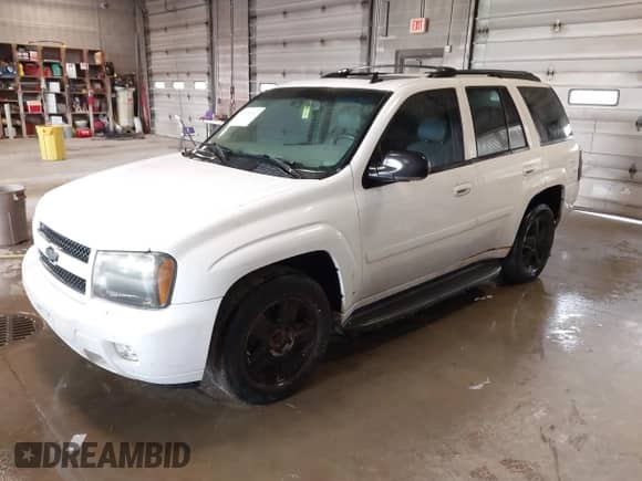 2006 Chevrolet TrailBlazer LT с VIN 1GNDS13S762309385, выставлен на аукционе IAAI как лот 42455966 с пробегом 192 768 миль миль и . История ставок и продаж доступна на DreamBid. Изображение 2.
