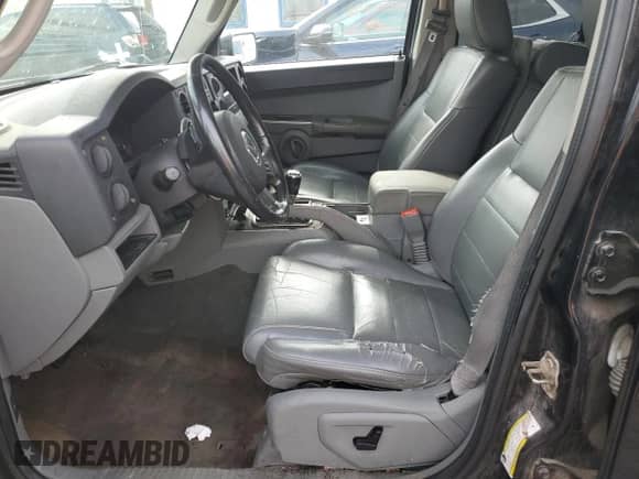 2007 Jeep Commander Sport z VIN 1J8HG48K37C584410, wystawiony jako Copart lot #65365085 z przebiegiem Nie podano mil oraz Szkoda całkowita • Salvage title. Historia ofert i sprzedaży dostępna na DreamBid. Obrazek 7.