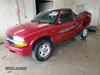 2000 Chevrolet S-10 LS с VIN 1GCDT14W8Y8220545, выставлен на аукционе Copart как лот 54485405 с пробегом 239 930 миль миль и Списание • Salvage title. История ставок и продаж доступна на DreamBid. Изображение 1.