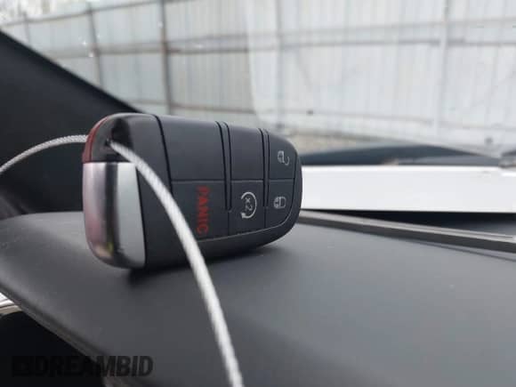 2018 Jeep Grand Cherokee Trackhawk z VIN 1C4RJFN96JC293787, wystawiony jako IAAI lot #39122517 z przebiegiem 69 781 mil mil oraz . Historia ofert i sprzedaży dostępna na DreamBid. Obrazek 11.