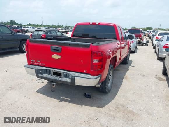 2011 Chevrolet Silverado 1500 LT z VIN 1GCRCSEA6BZ180465, wystawiony jako IAAI lot #42301380 z przebiegiem 80 825 mil mil oraz . Historia ofert i sprzedaży dostępna na DreamBid. Obrazek 4.