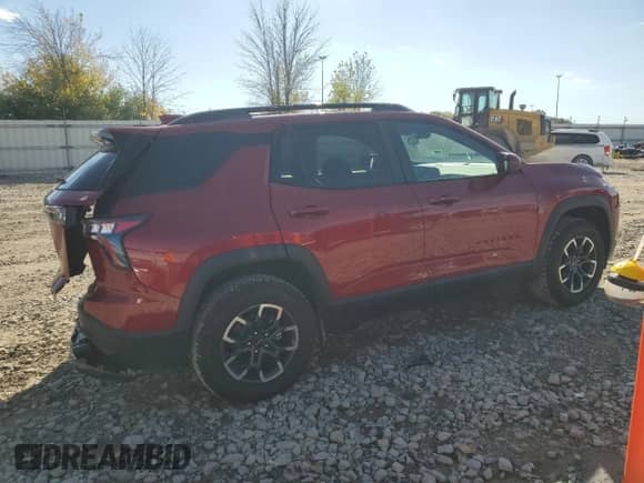 2026 Chevrolet Equinox LS z VIN 3GNAXSEG9TL155162, wystawiony jako Copart lot #84456895 z przebiegiem 1 557 mil mil oraz Szkoda całkowita • Salvage title. Historia ofert i sprzedaży dostępna na DreamBid. Obrazek 3.