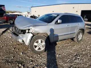 2011 Jeep Grand Cherokee Laredo с VIN 1J4RR4GG1BC550973, выставлен на аукционе Copart как лот 86527655 с пробегом 172 496 миль миль и На запчасти • Non repairable. История ставок и продаж доступна на DreamBid. Изображение 1.