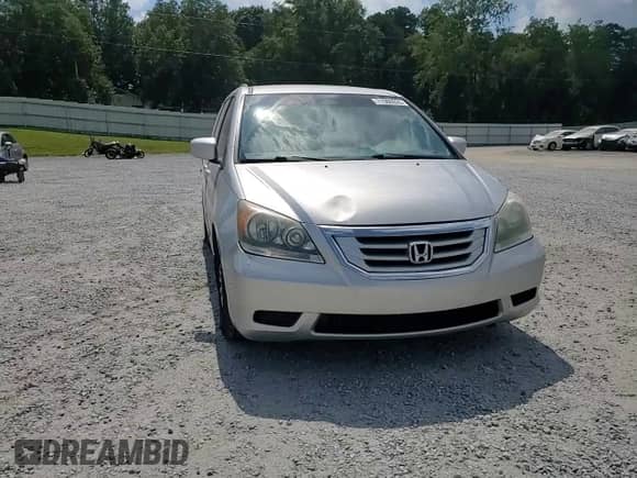 2010 Honda Odyssey EX с VIN 5FNRL3H42AB043863, выставлен на аукционе Copart как лот 71588935 с пробегом 200 740 миль миль и Списание • Salvage title. История ставок и продаж доступна на DreamBid. Изображение 14.