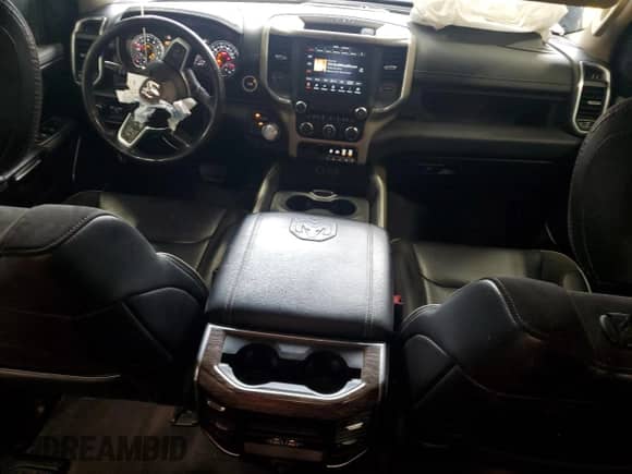 2020 Ram 1500 Laramie z VIN 1C6SRFRT2LN395604, wystawiony jako Copart lot #60349545 z przebiegiem 85 098 mil mil oraz Szkoda całkowita • Salvage title. Historia ofert i sprzedaży dostępna na DreamBid. Obrazek 8.