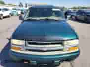 1998 Chevrolet S-10 LS with VIN 1GCDT19X3W8233475, listed as a Copart auction lot 73355824 with 211,954 mi miles and Salvage title. Bid and sale history available at DreamBid. Image 5.