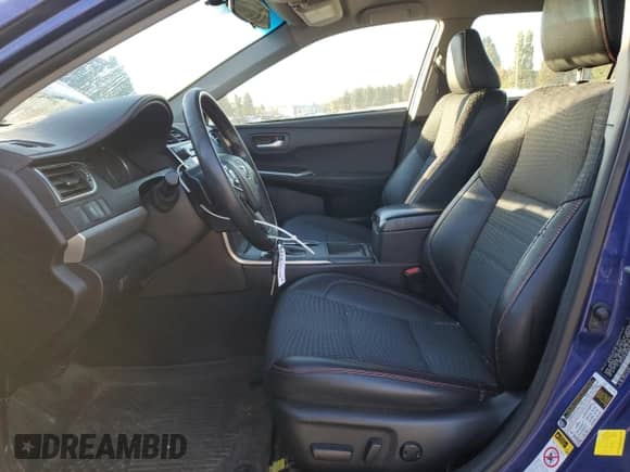 2015 Toyota Camry SE z VIN 4T1BF1FK9FU904870, wystawiony jako Copart lot #86140045 z przebiegiem 186 847 mil mil oraz Szkoda całkowita • Salvage title. Historia ofert i sprzedaży dostępna na DreamBid. Obrazek 7.