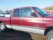 2000 Dodge 1500 with VIN 3B7HF13Z4YM237732, listed as a IAAI auction lot 41980975 with 159,131 mi miles and . Bid and sale history available at DreamBid. Image 13.