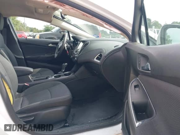 2017 Chevrolet Cruze LT с VIN 3G1BE6SM6HS602590, выставлен на аукционе IAAI как лот 42419431 с пробегом 68 748 миль миль и . История ставок и продаж доступна на DreamBid. Изображение 5.