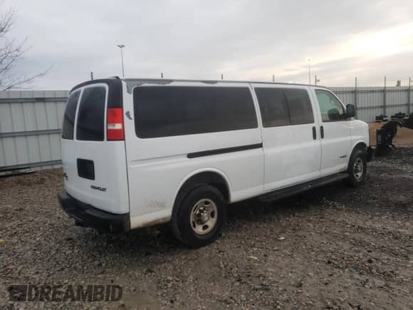 2006 Chevrolet Express Passenger с VIN 1GAHG39U861261765, выставлен на аукционе Copart как лот 73458704 с пробегом 51 489 миль миль и Чистый • Clean title. История ставок и продаж доступна на DreamBid. Изображение 3.