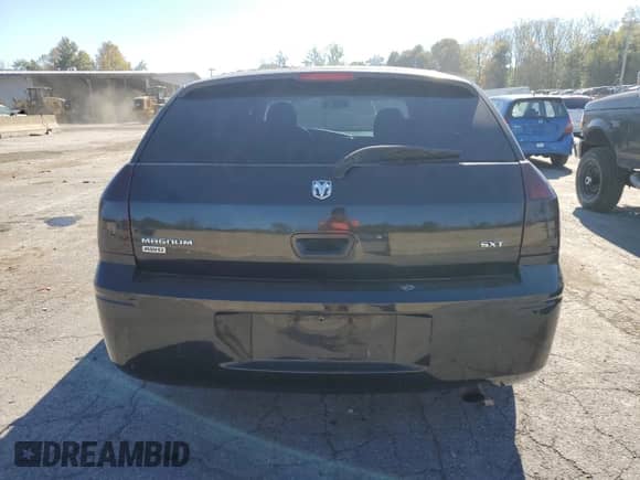 2005 Dodge Magnum SXT with VIN 2D4GZ48V55H537464, listed as a Copart auction lot 85140395 with 83,980 mi miles and Clean title. Bid and sale history available at DreamBid. Image 6.