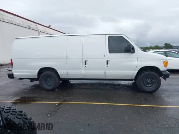 2006 Ford Econoline Cargo с VIN 1FTSS34L36HA56548, выставлен на аукционе IAAI как лот 43352081 с пробегом 213 446 миль миль и . История ставок и продаж доступна на DreamBid. Изображение 13.
