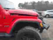 2021 Jeep Wrangler Unlimited Sahara Altitude z VIN 1C4HJXEN8MW679385, wystawiony jako IAAI lot #41542602 z przebiegiem 50 220 mil mil oraz . Historia ofert i sprzedaży dostępna na DreamBid. Obrazek 17.