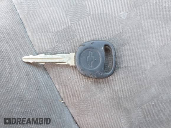2006 Chevrolet Equinox LT с VIN 2CNDL73F766019111, выставлен на аукционе IAAI как лот 43332006 с пробегом 234 971 миль миль и . История ставок и продаж доступна на DreamBid. Изображение 11.