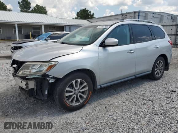 2015 Nissan Pathfinder S с VIN 5N1AR2MN5FC699351, выставлен на аукционе Copart как лот 67265755 с пробегом 124 795 миль миль и Списание • Salvage title. История ставок и продаж доступна на DreamBid. Изображение 1.