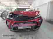 2024 Chevrolet Trax ACTIV z VIN KL77LKE22RC168100, wystawiony jako IAAI lot #42642223 z przebiegiem 16 323 mil mil oraz . Historia ofert i sprzedaży dostępna na DreamBid. Obrazek 12.