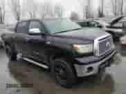 2010 Toyota Tundra Limited z VIN 5TFHY5F17AX144971, wystawiony jako Copart lot #45795615 z przebiegiem 228 690 mil mil oraz Czysty tytuł • Clean title. Historia ofert i sprzedaży dostępna na DreamBid. Obrazek 4.