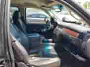 2008 Chevrolet Tahoe 1LT с VIN 1GNFC13098R125886, выставлен на аукционе IAAI как лот 42739949 с пробегом 181 034 миль миль и . История ставок и продаж доступна на DreamBid. Изображение 5.